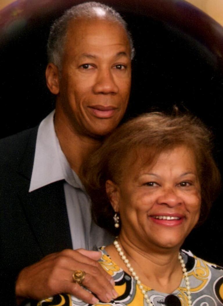 leah52 & SRonaldP leah52 & SRonaldP
